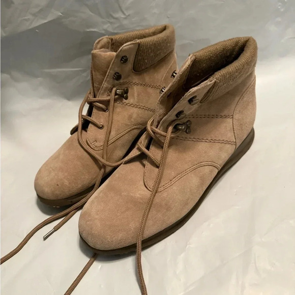 BAsport boots tan size 9 - Picture 2 of 8